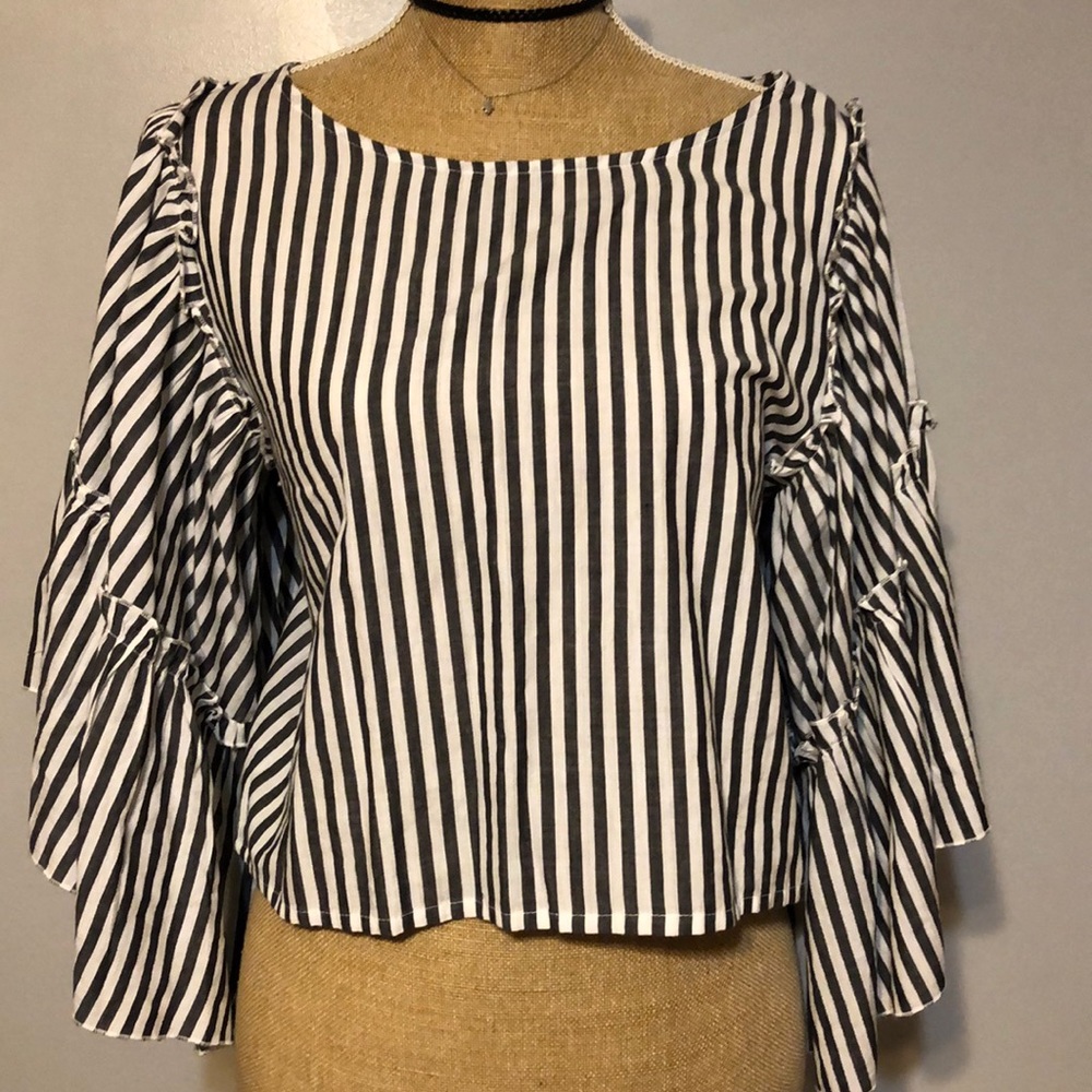 Hollister ruffled striped top medium